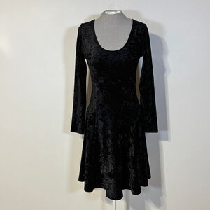 THE LIMITED Black Crushed Velvet Long Sleeve Dress Women's Medium Witchy Gothic